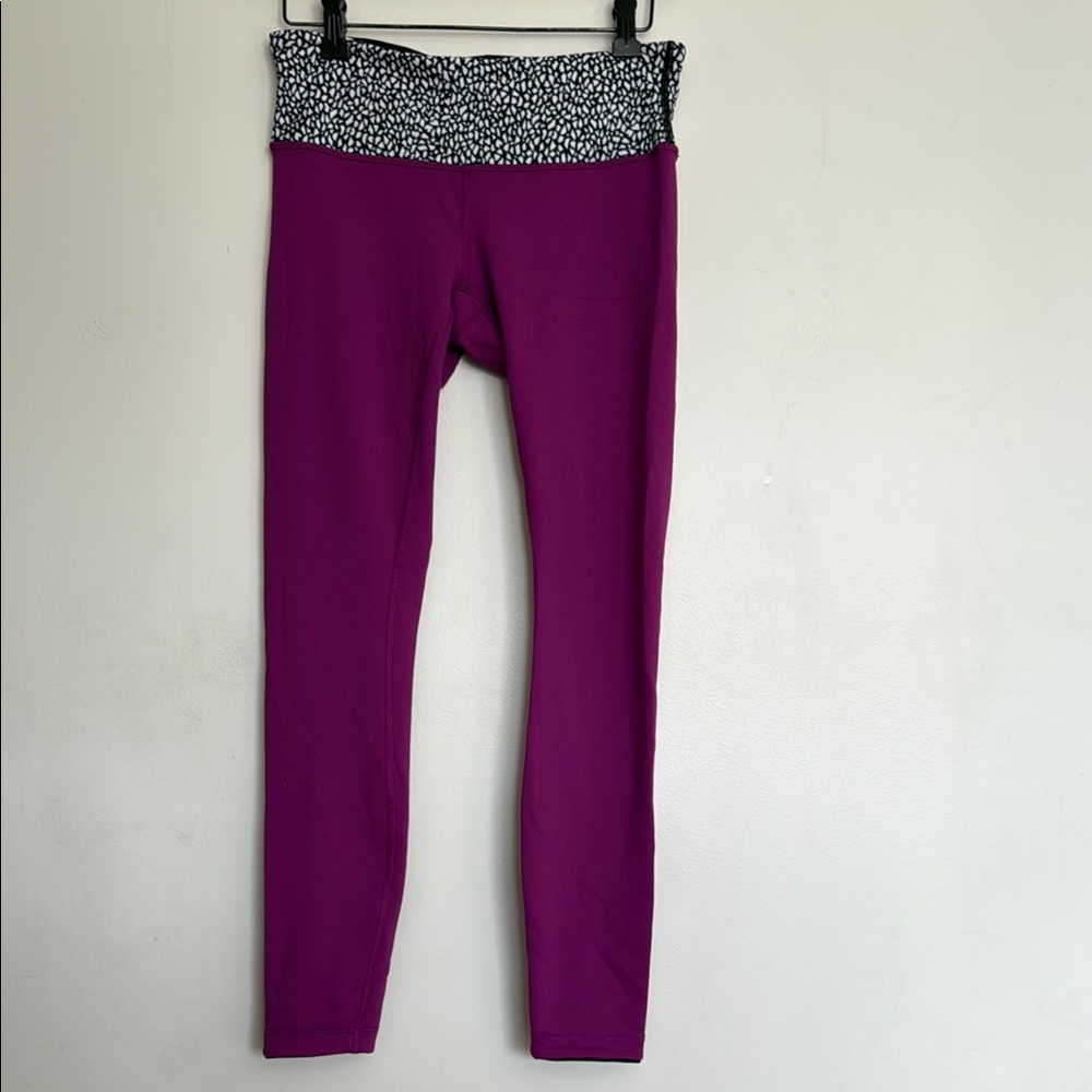 Lululemon Magenta Leggings Sz 6